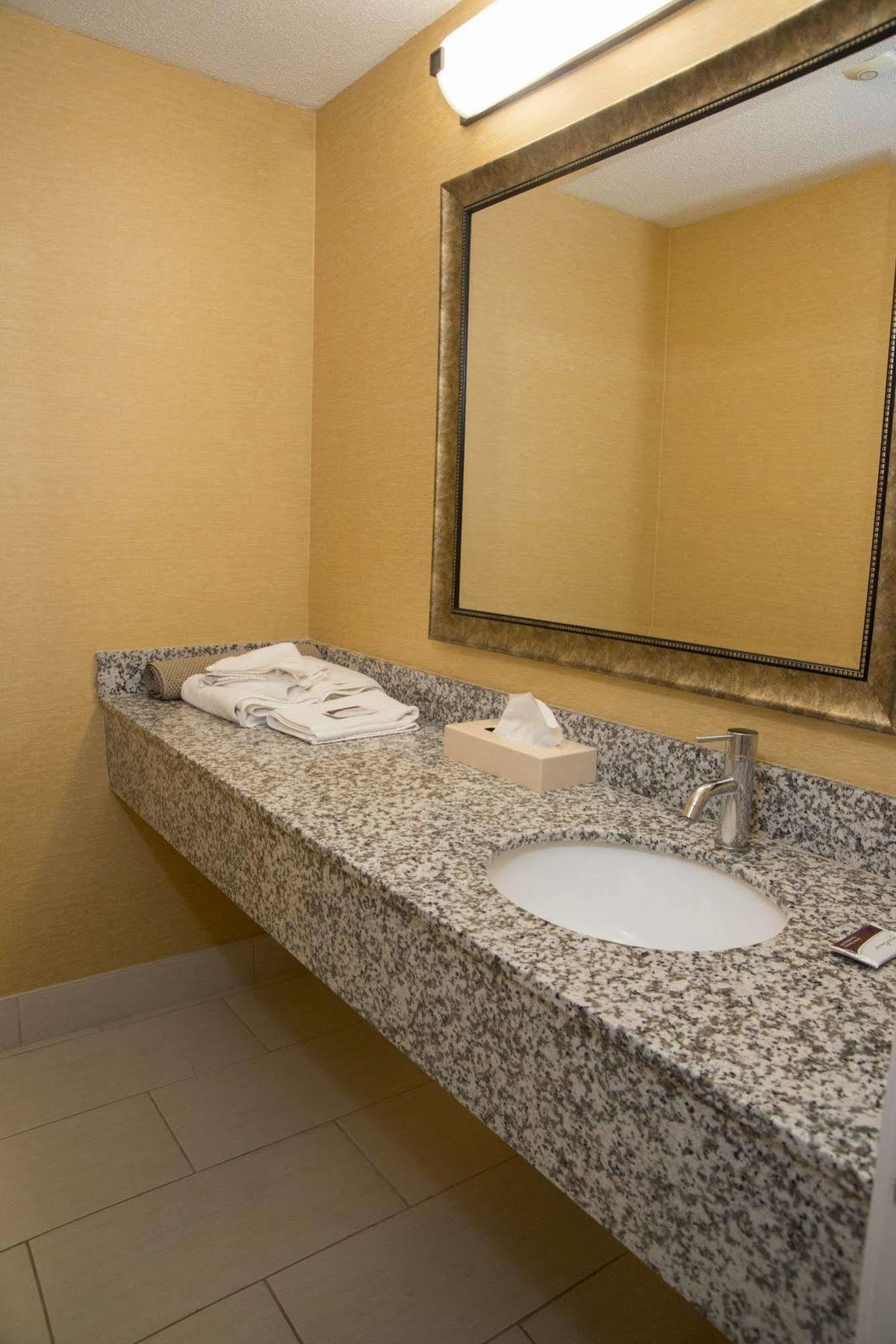 Hampton Falls Inn Ngoại thất bức ảnh