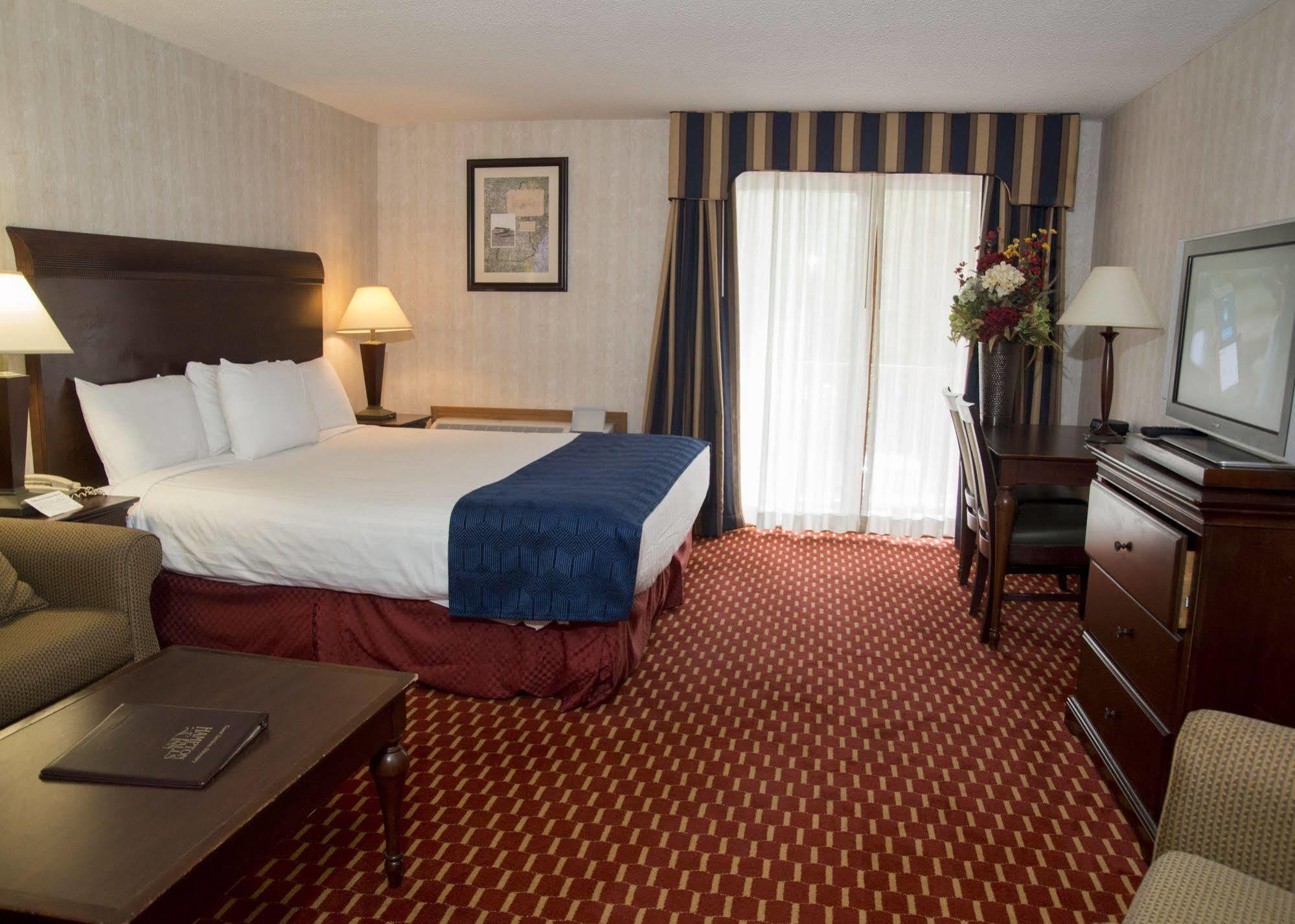Hampton Falls Inn Ngoại thất bức ảnh